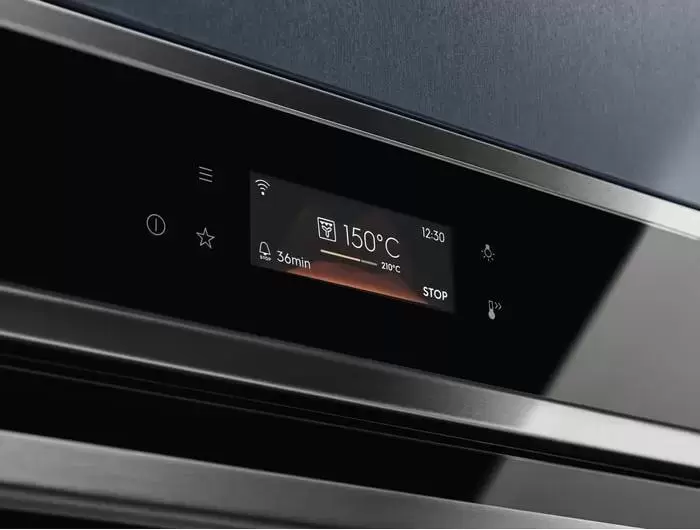 Духовой шкаф Electrolux EOC8P39WX