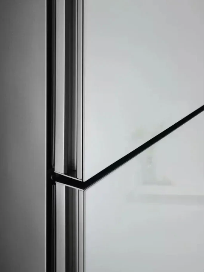 Холодильник Electrolux LNT 7ME36 G2