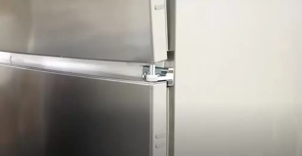 Встраиваемый холодильник Miele K 7115 E