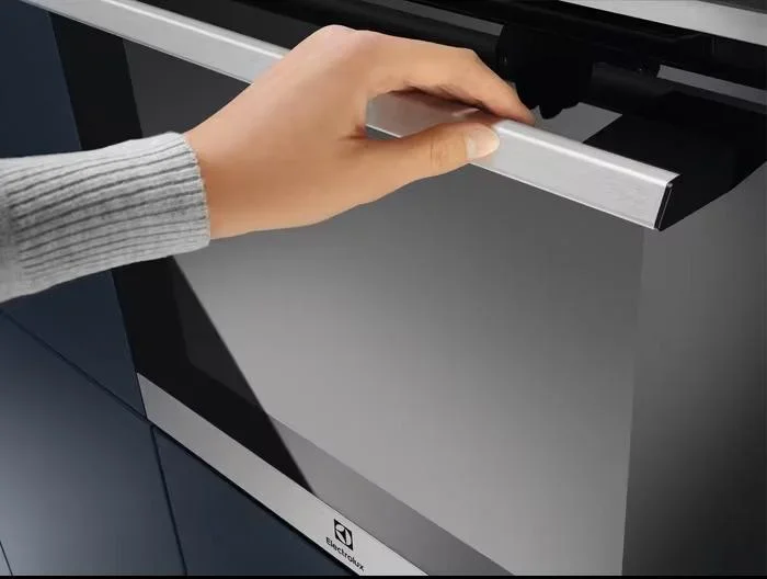 Духовой шкаф Electrolux EOC5E70X