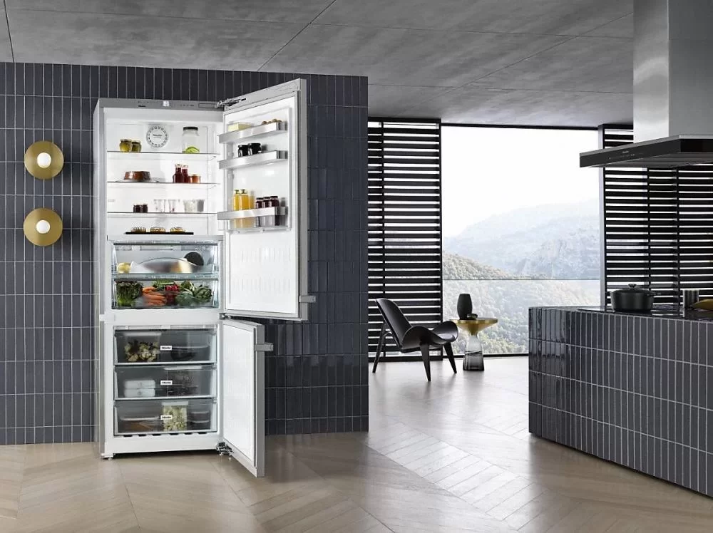 Отдельностоящая холодильно-морозильная комбинация Miele KFN16947D ED/CS