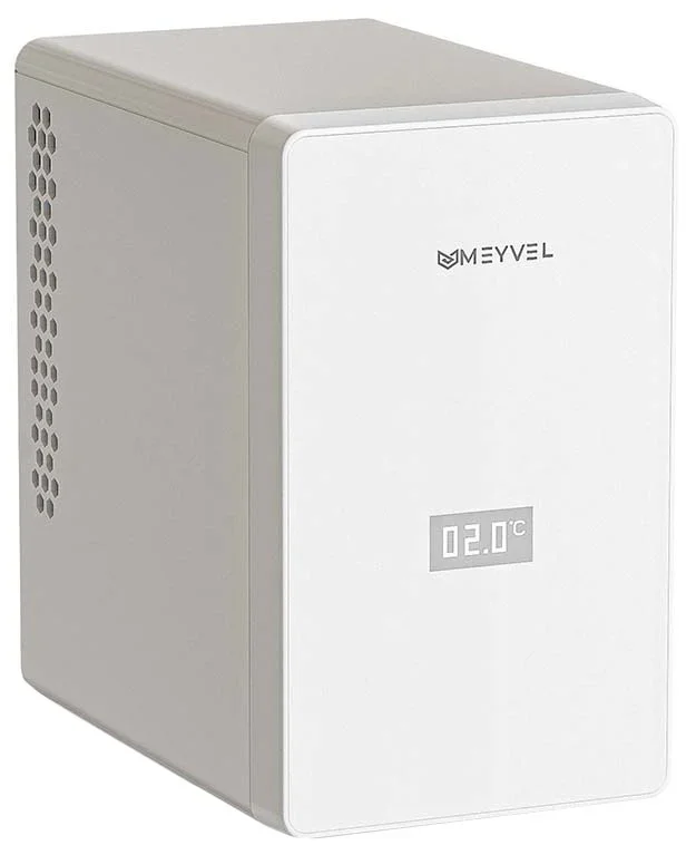 Холодильник для косметики и напитков Meyvel MB-03C1W