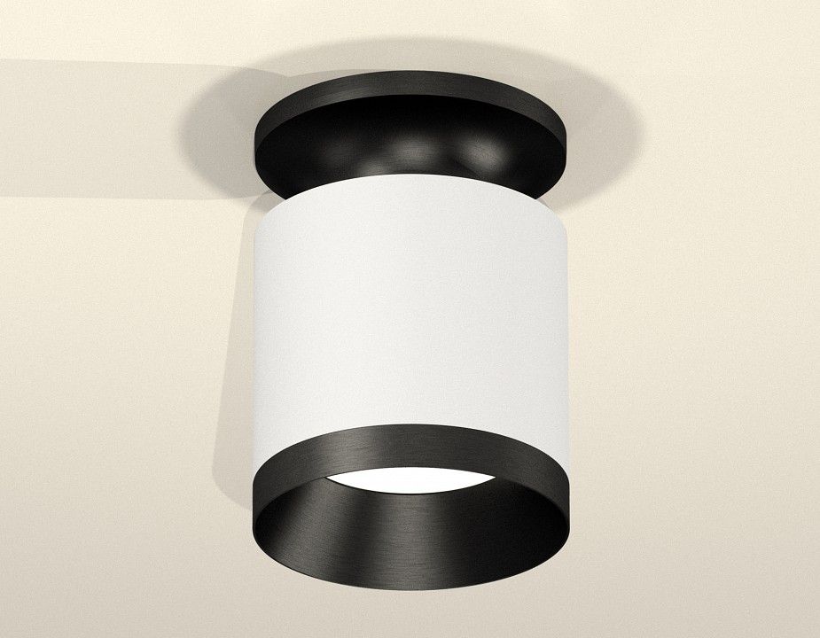 Накладной светильник Ambrella Light XS XS7401083