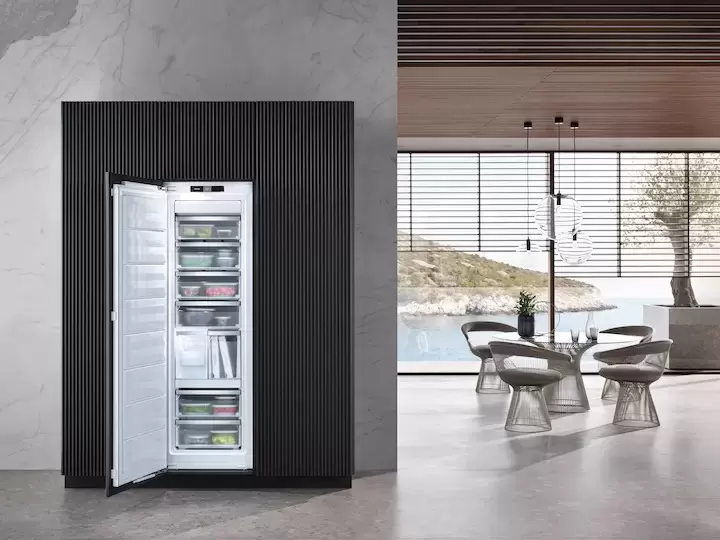 Встраиваемый морозильник Miele FNS 7794 E