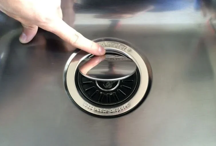 Измельчитель пищевых отходов InSinkErator Evolution ISE150