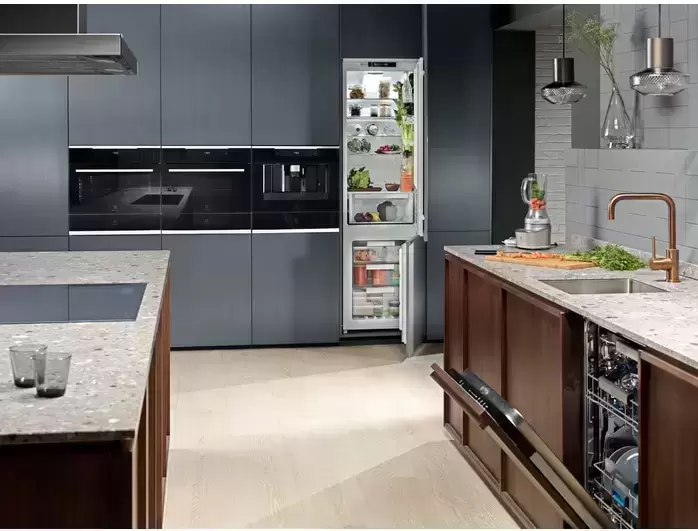 Встраиваемая посудомоечная машина Electrolux EEC967310L