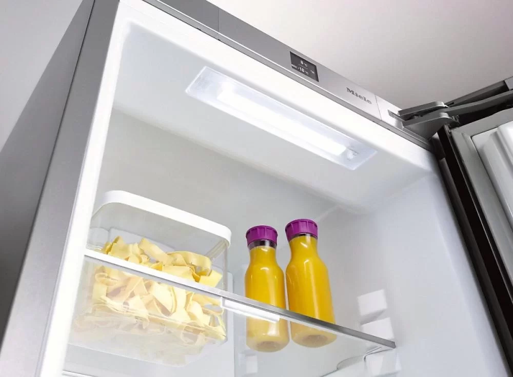 Отдельностоящая холодильно-морозильная комбинация Miele KFN16947D ED/CS