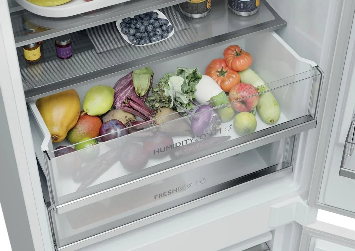 Встраиваемый холодильник Haier HBCN7190U1