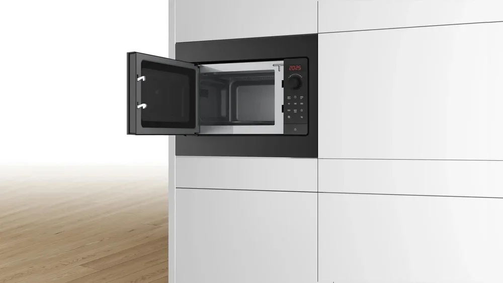 Встраиваемая микроволновая печь Bosch BFL523MB4