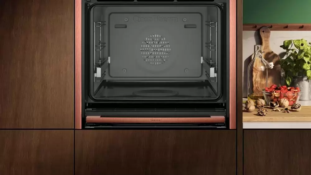 Духовой шкаф с паром Neff B69FY5CY0