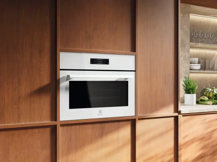 Встраиваемая микроволновая печь Electrolux LVM8E08V