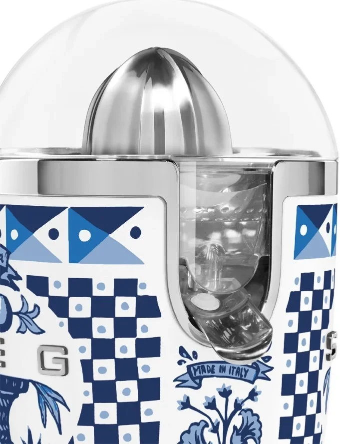 Соковыжималка Smeg CJF01DGBEU