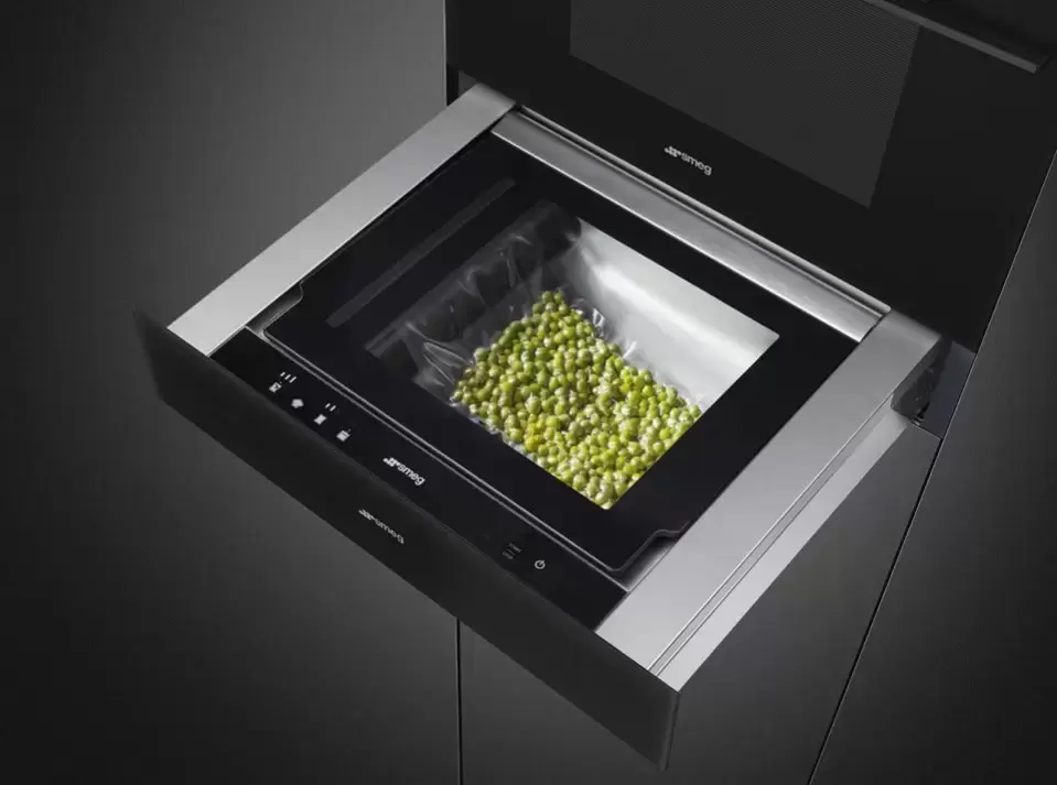 Вакуумный упаковщик Smeg CPV115B3