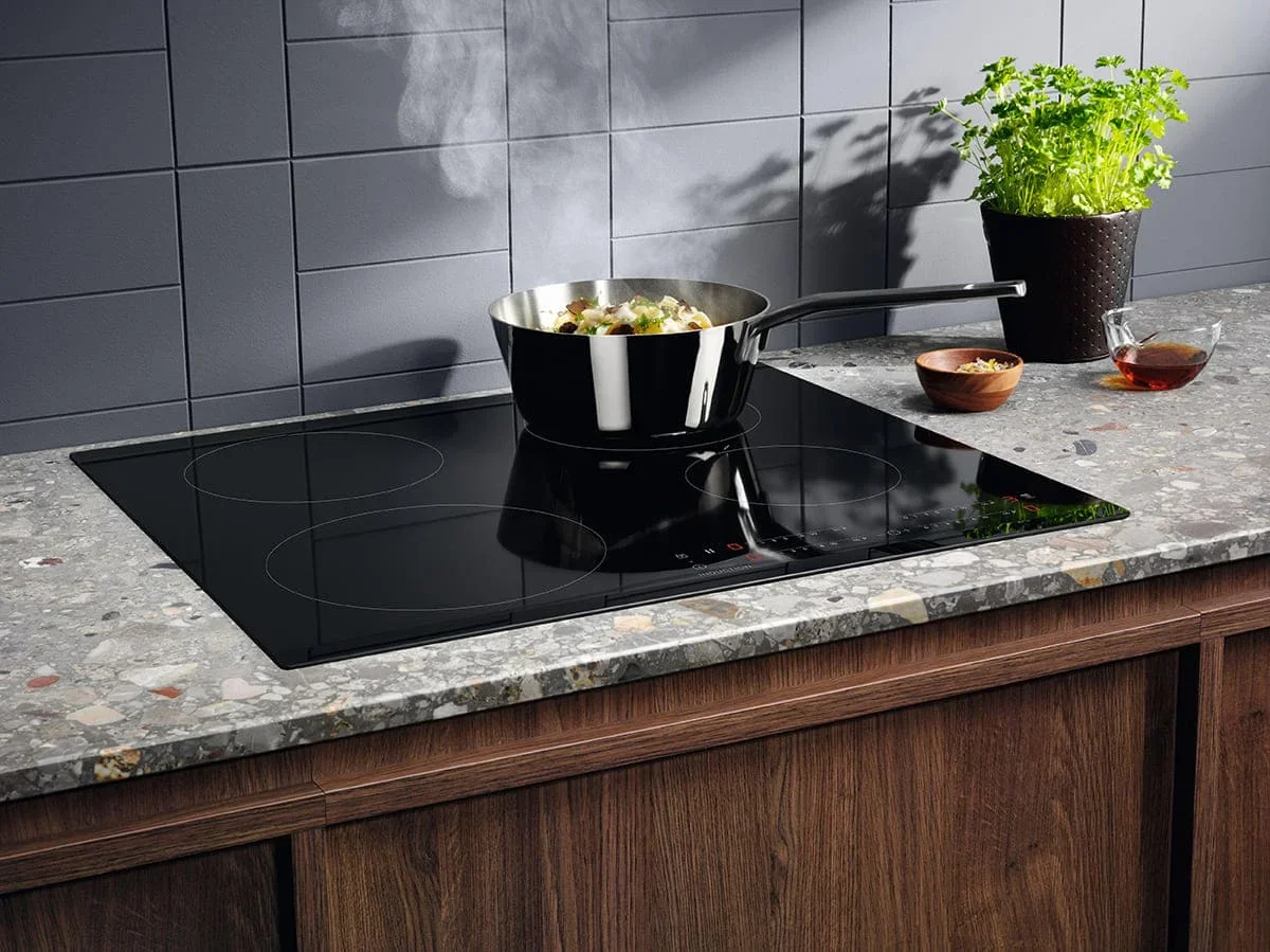 Варочная панель Electrolux LIB60424CK