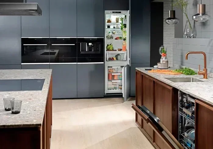 Встраиваемая посудомоечная машина Electrolux EEC67310L