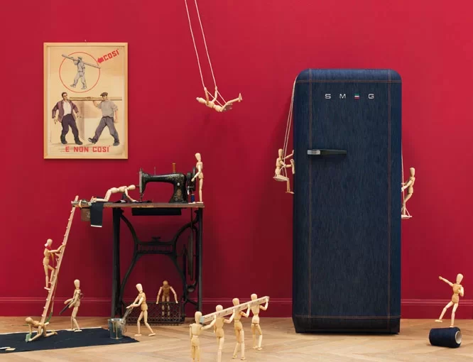 Холодильник Smeg FAB28RDB