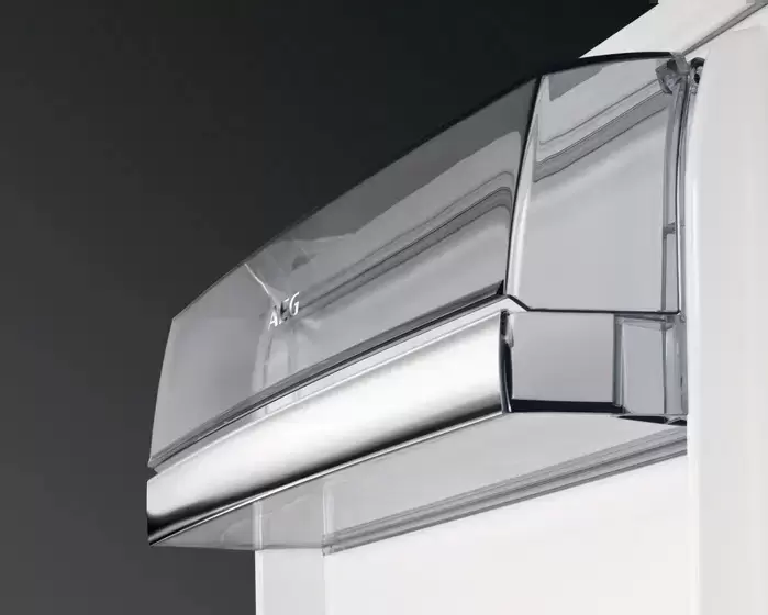 Встраиваемый холодильник AEG SKR818F1DC