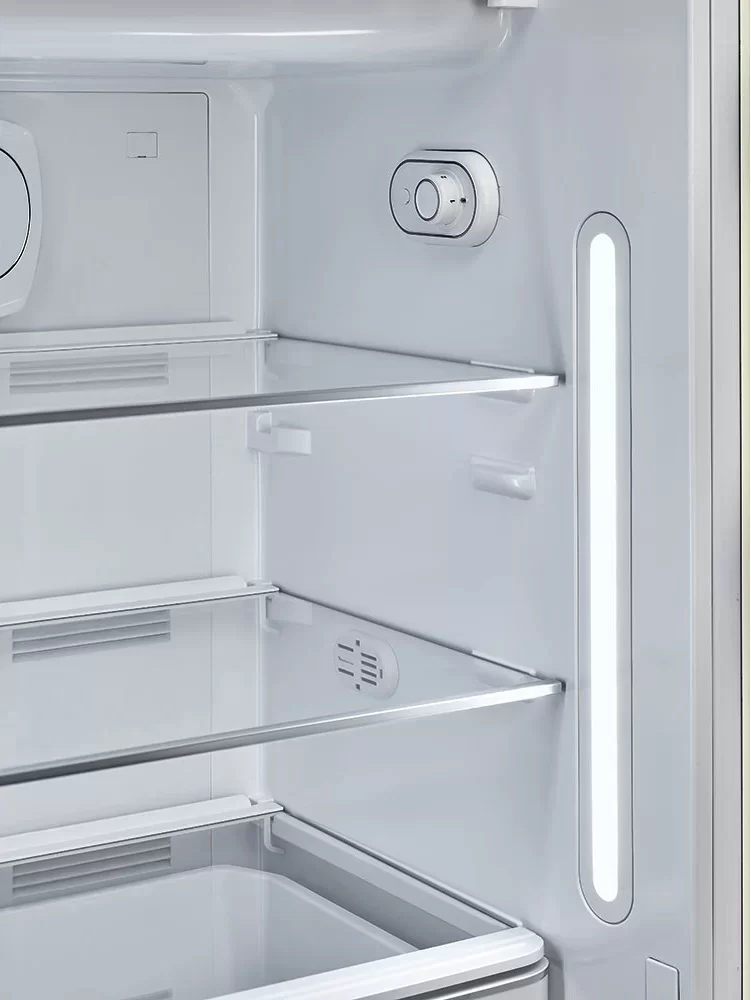 Холодильник Smeg FAB28RDTP3