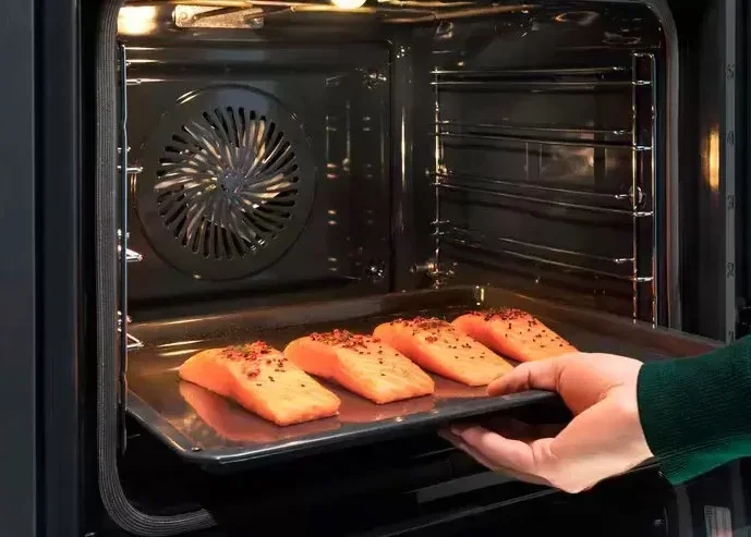 Духовой шкаф Electrolux EOB8S39WZ