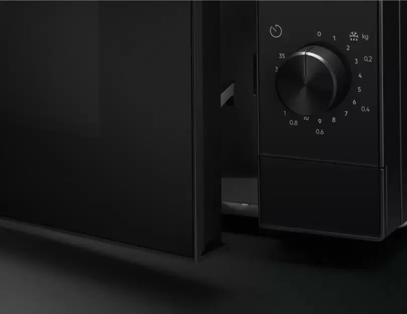 Микроволновая печь Electrolux EMZ421MMK