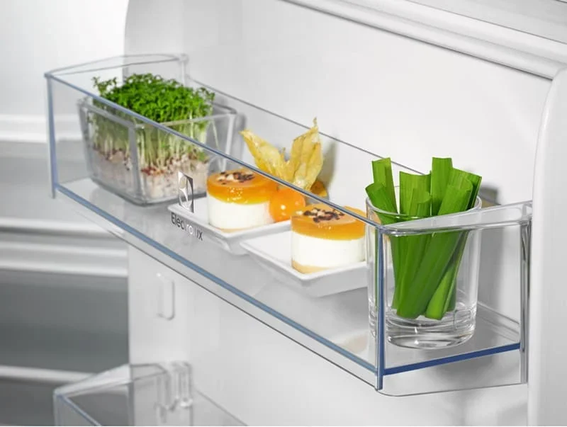 Встраиваемый холодильник Electrolux ERD6DE18S4