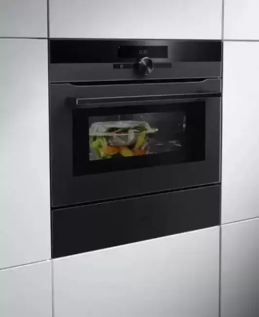 Компактный духовой шкаф AEG KMK968000T