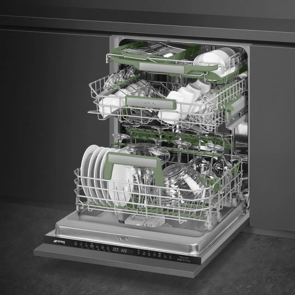 Встраиваемая посудомоечная машина Smeg STL7322BQL