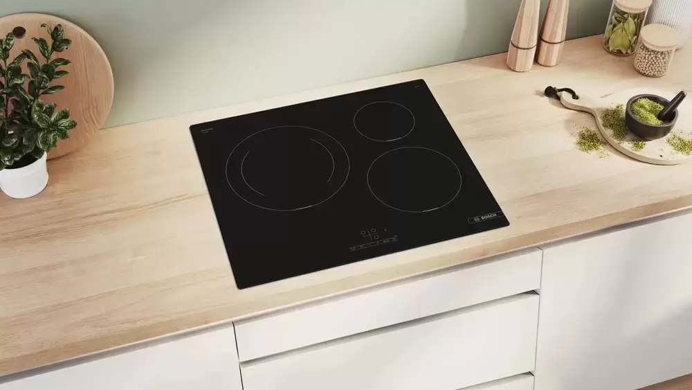 Индукционная варочная панель Bosch PUJ611BB5E