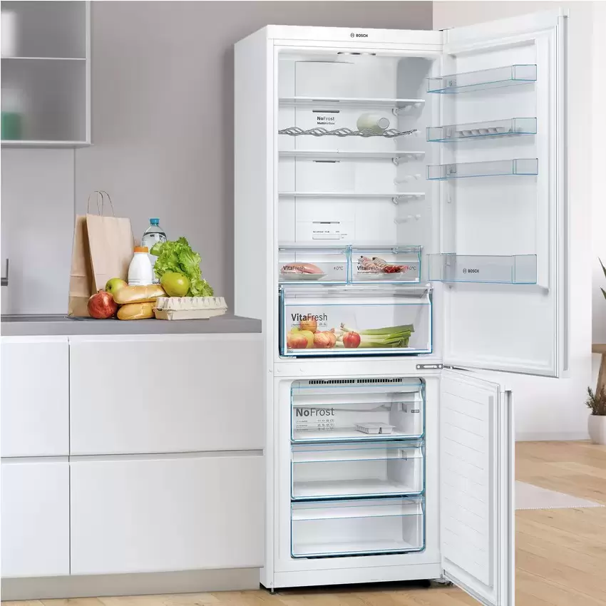 Двухкамерный холодильник Bosch KGN49XWEA