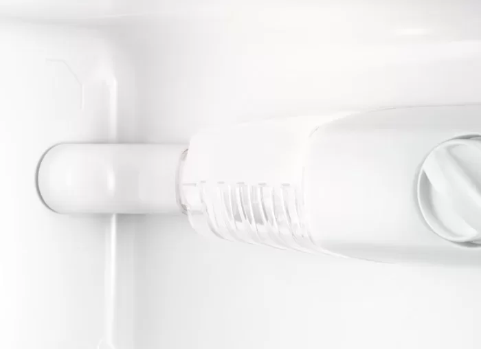 Холодильник Electrolux ERT1501FOW3