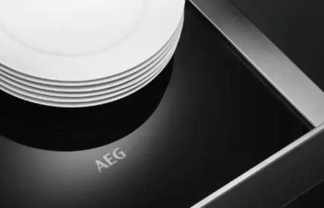 Встраиваемый ящик для подогрева посуды AEG KDK911424T