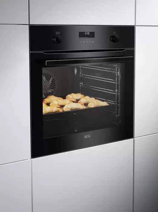 Духовой шкаф AEG BCE558370B