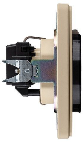 Розетка с заземлением и со шторкой, без рамки с крышкой Kranz ROUND KR-78-0702-7