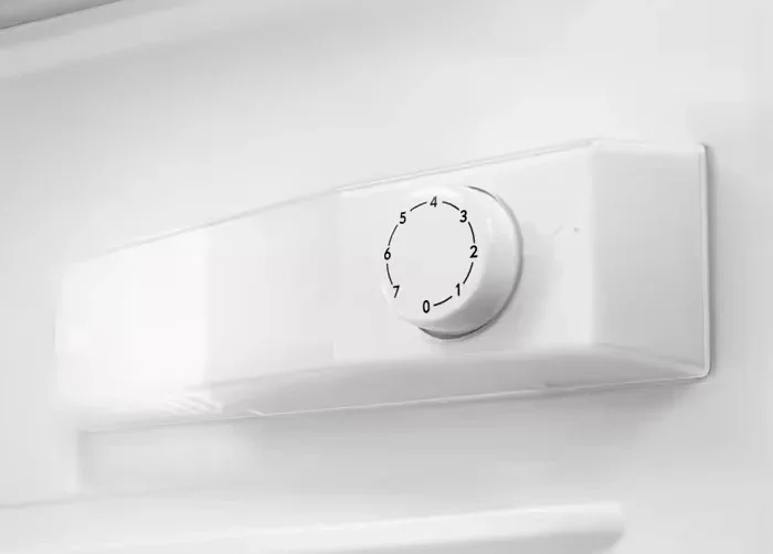 Холодильник Electrolux LXB1AE13W0