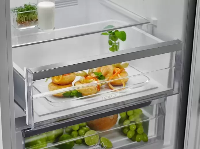Холодильник Electrolux RNC7ME34W2