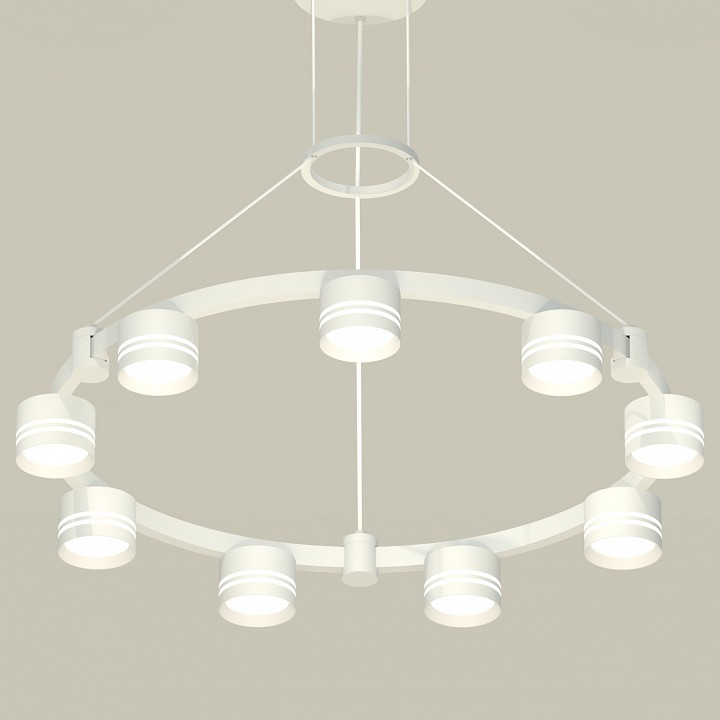 Подвесная люстра Ambrella Light XR XR92031903