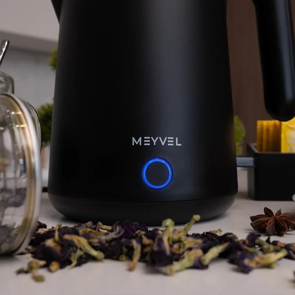 Электрический чайник Meyvel MKE-04T (Черный)