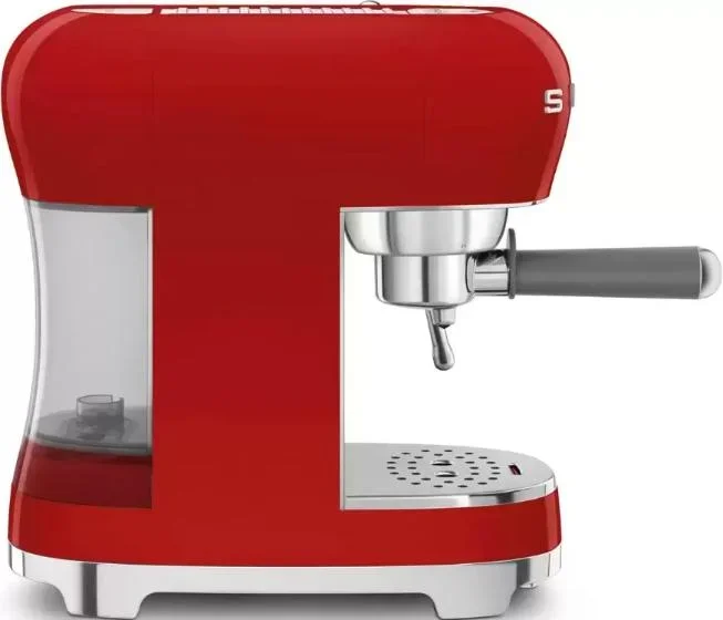 Кофемашина Smeg ECF02RDEU