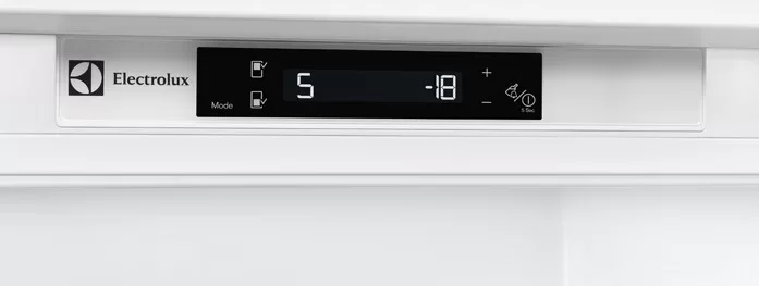 Холодильник Electrolux ENN 92853 CW