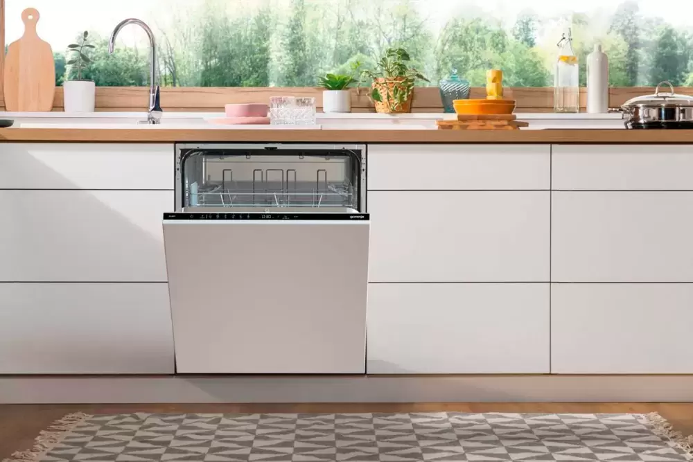 Встраиваемая посудомоечная машина Gorenje GV642E90