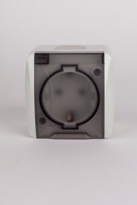 Розетка с заземлением с крышкой Elbi Eleсtriс Eva 554-011500-218