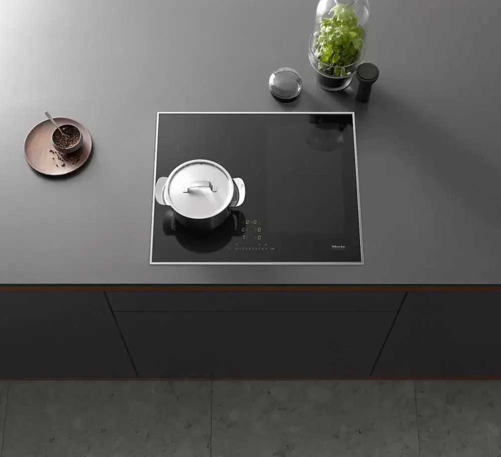 Индукционная панель конфорок с сенсорным управлением Miele KM7464 FR