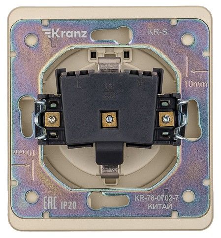 Розетка с заземлением и со шторкой, без рамки с крышкой Kranz ROUND KR-78-0702-7