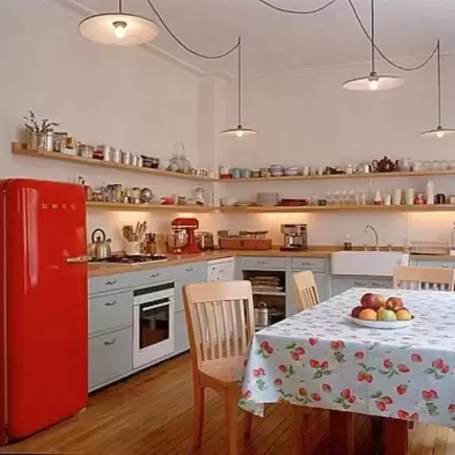 Холодильник Smeg CVB20RR