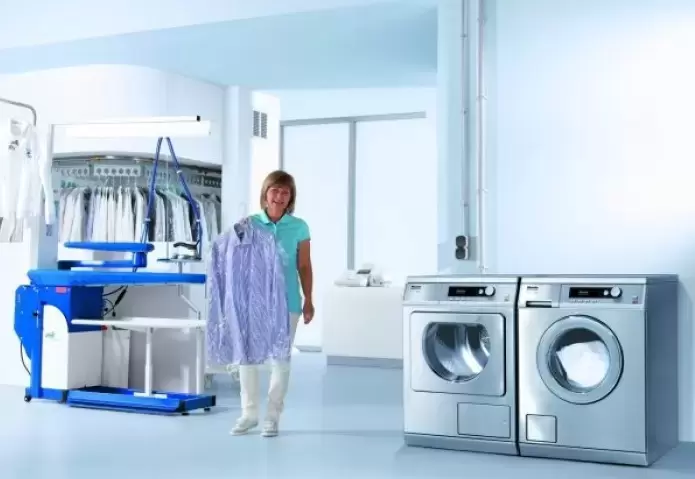 Стиральная машина Miele PW 6065 насос, сталь
