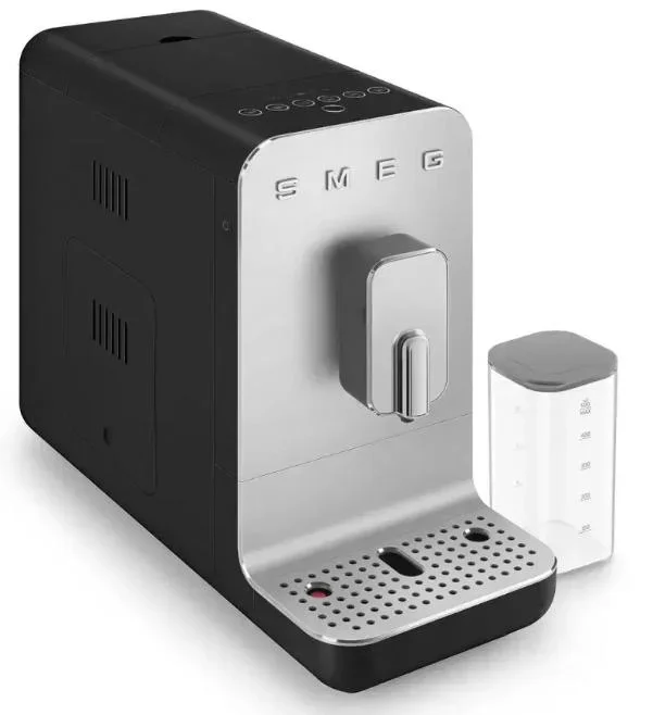Кофемашина Smeg BCC13BLMEU