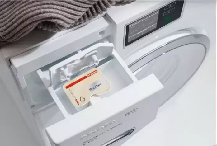 Стиральная машина с фронтальной загрузкой Miele WEA025 WCS Active