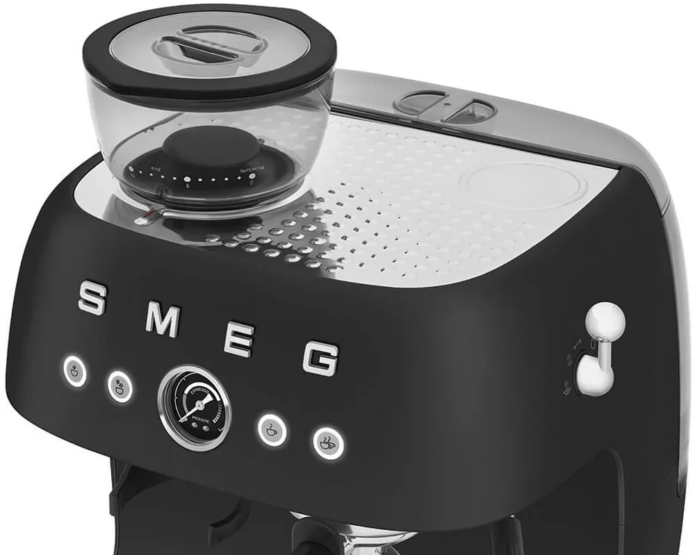Эспрессо-кофемашина Smeg EGF03BLMEU