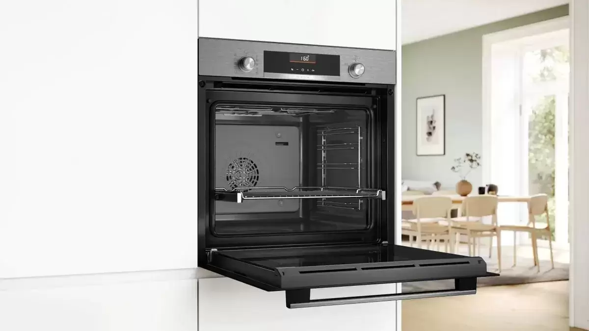Духовой шкаф Bosch HBG536ES3