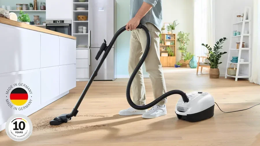 Пылесос Bosch BGL38WH2